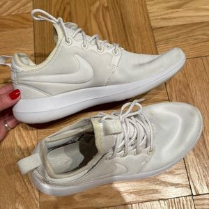 Nike Roshe One ‘Triple White’